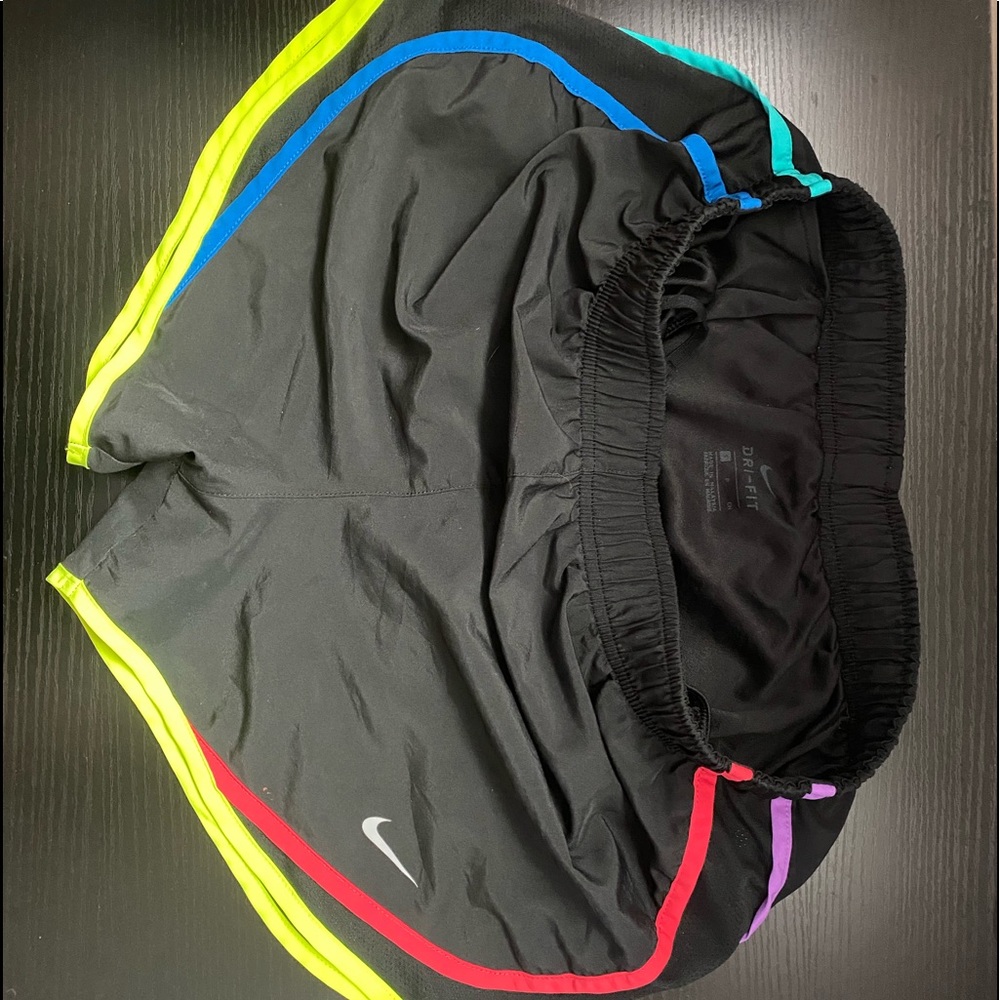 NWOT Nike shorts SMALL